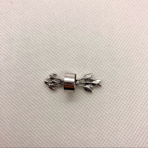 LAST 1! Single Silver Shooting Arrows Cuff Earring - Picture 6 of 9